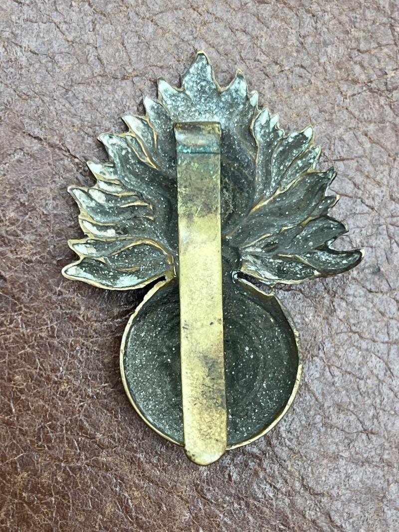 Royal Fusiliers Cap Badge KC Brass — image 2