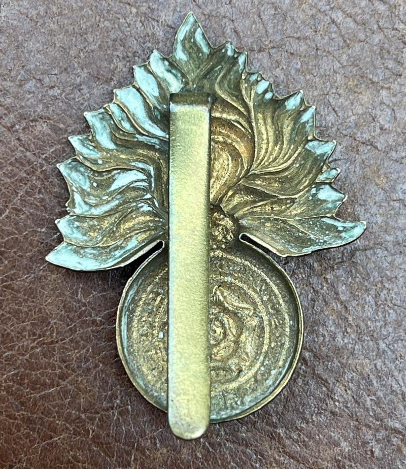 Royal Fusiliers Cap Badge KC Brass — image 2