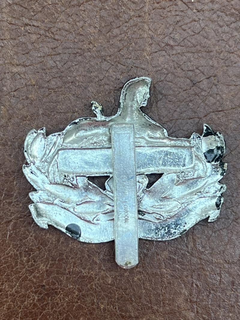 Gloucestershire Regiment Blackened Anodised Cap Badge — image 2