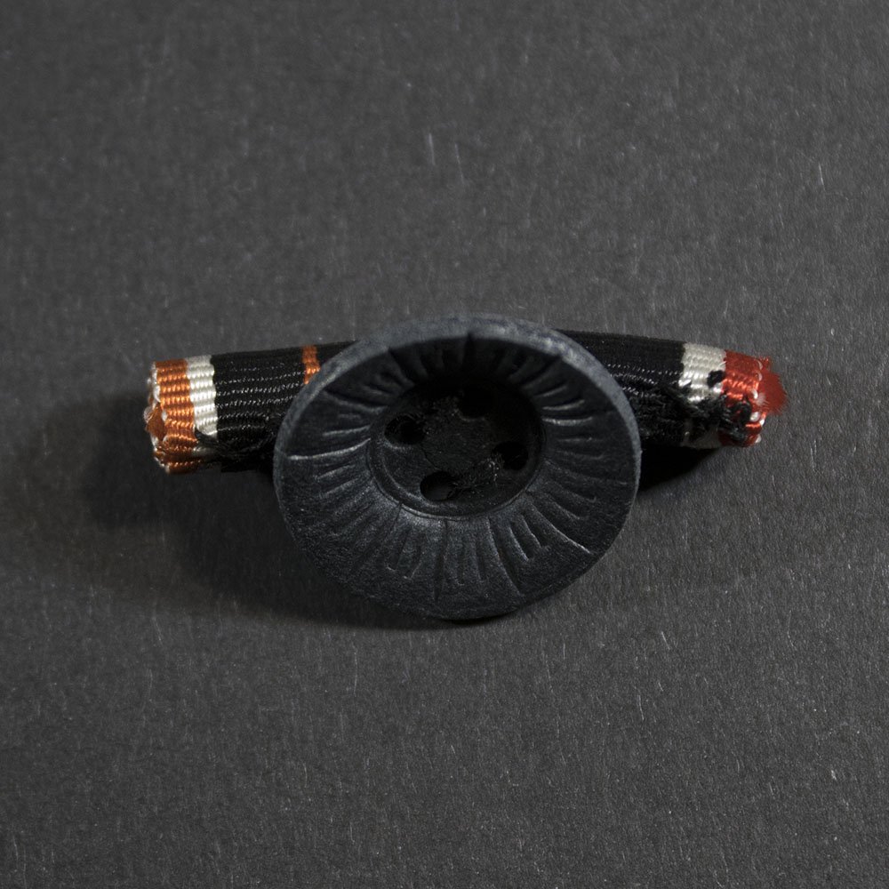 Button (roll) – War merit medal and cross — image 3