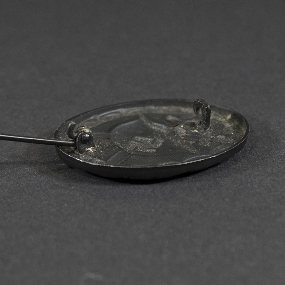 Black wound badge — image 4