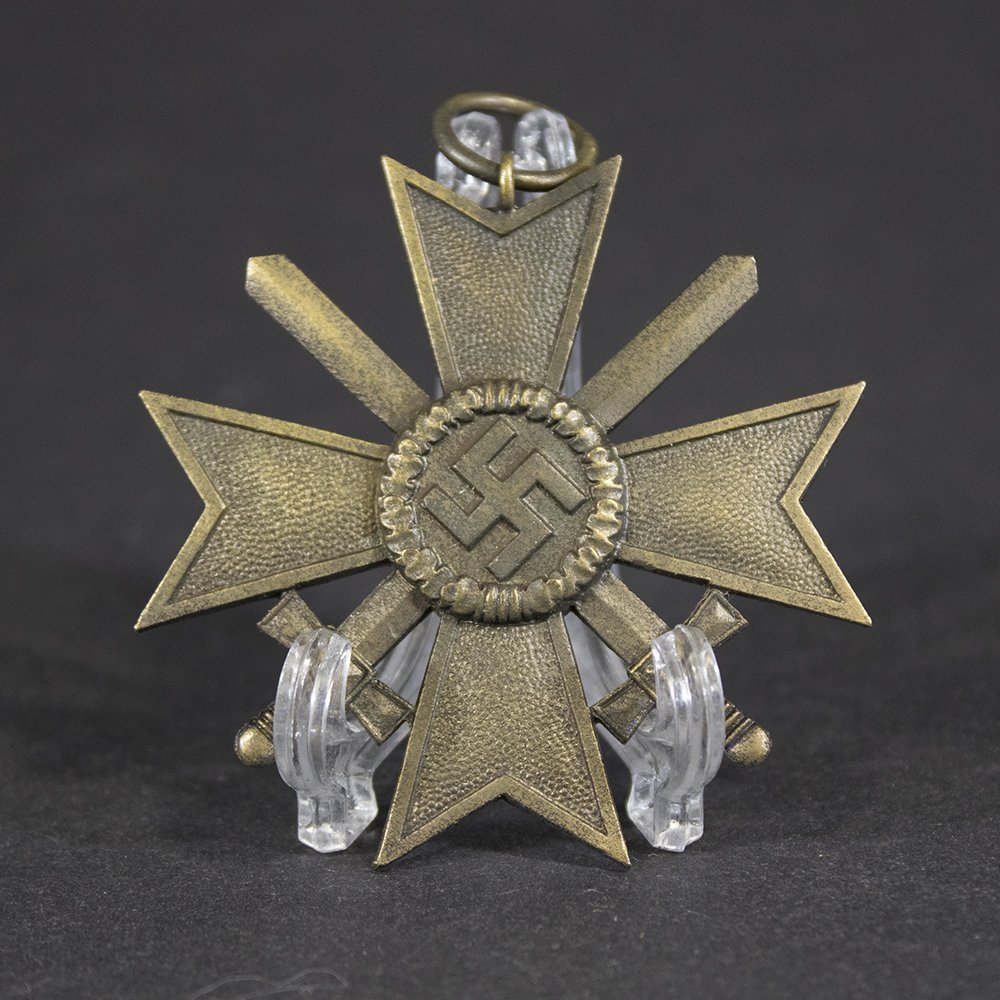 War merit cross with swords — image 2