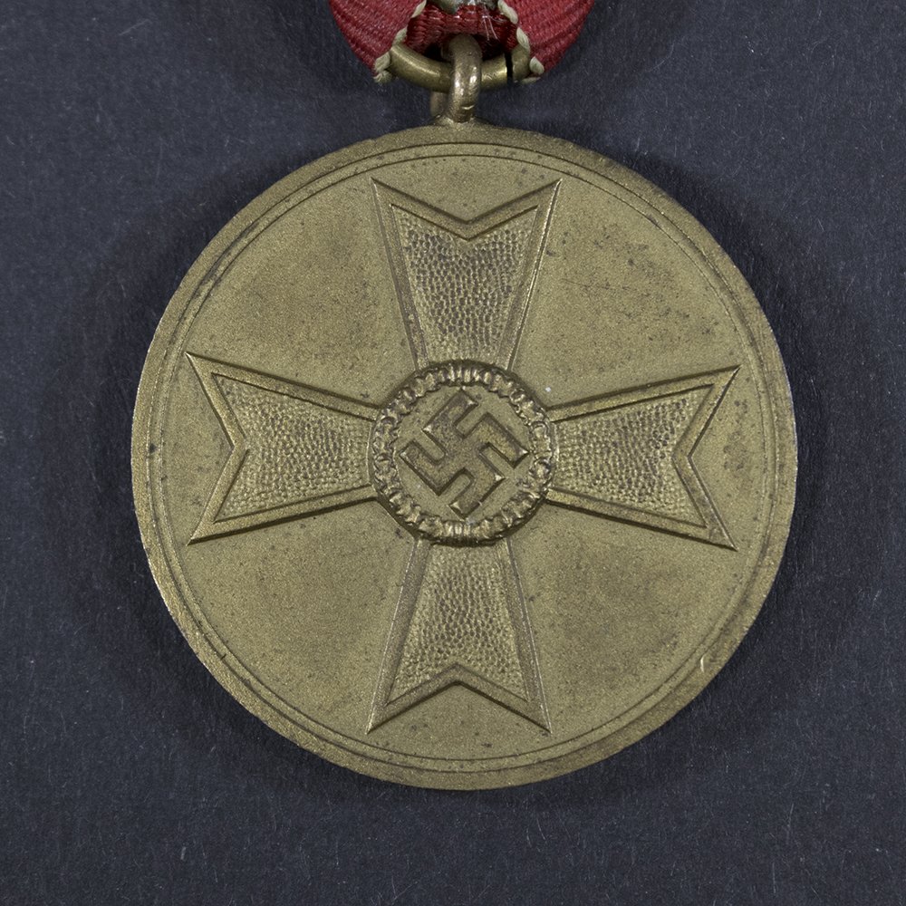 War merit medal — image 2