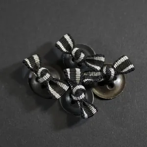 Button (bow) – WW1 Iron Cross 2nd class