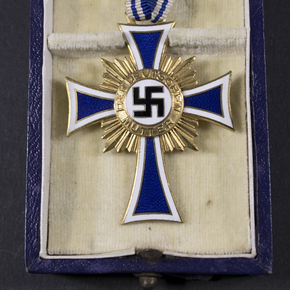 Cased Golden Mothers cross — image 3