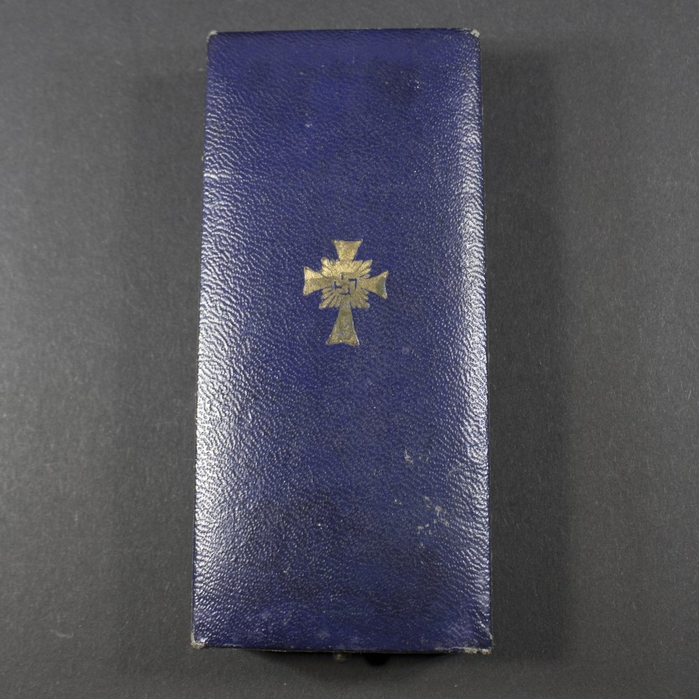 Cased Golden Mothers cross — image 5