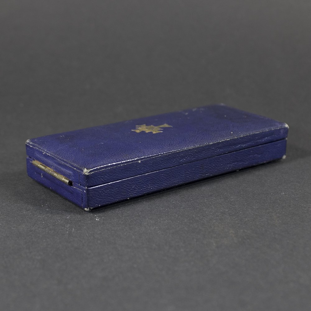 Cased Golden Mothers cross — image 7