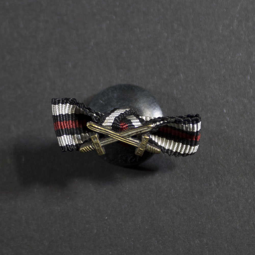 Button (bow) – Ehrenkreuz für Frontkämpfer — image 2