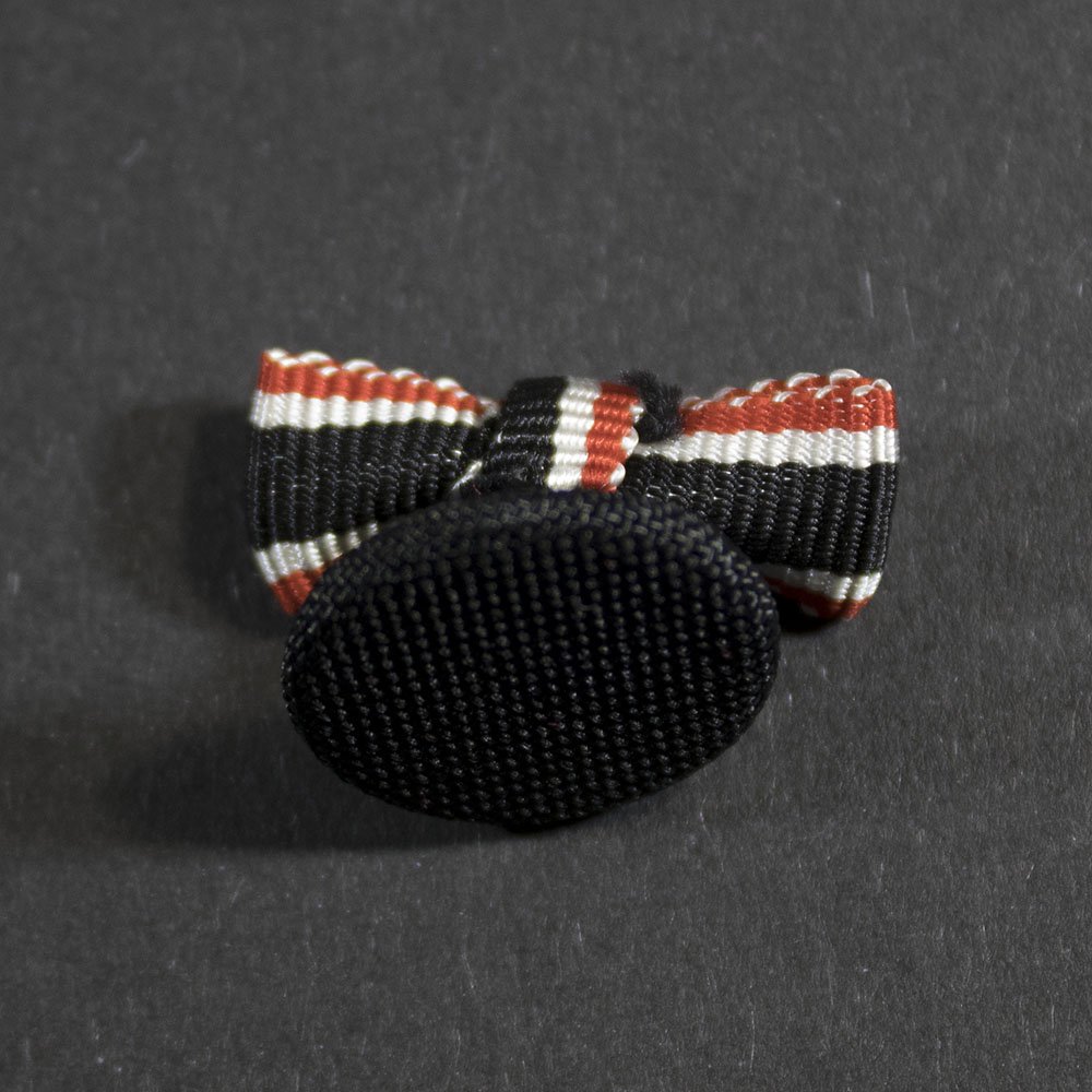 Button (bow) – War merit cross without swords — image 3