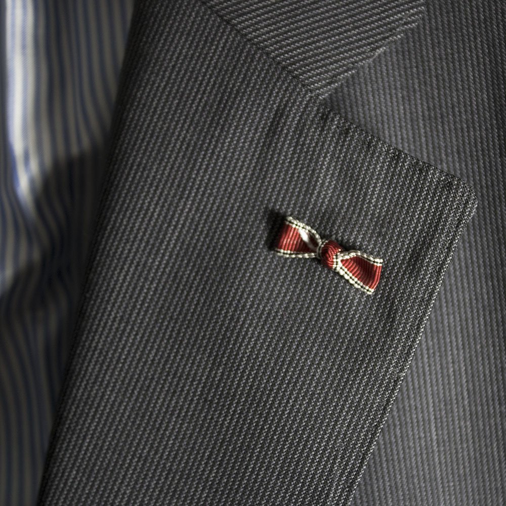 Button (bow) – Austria medal — image 4