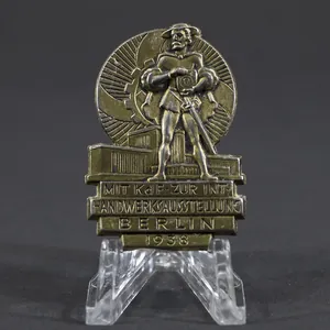 Tinnie – Mit KdF zur Int. Handwerksausstellung Berlin 1938