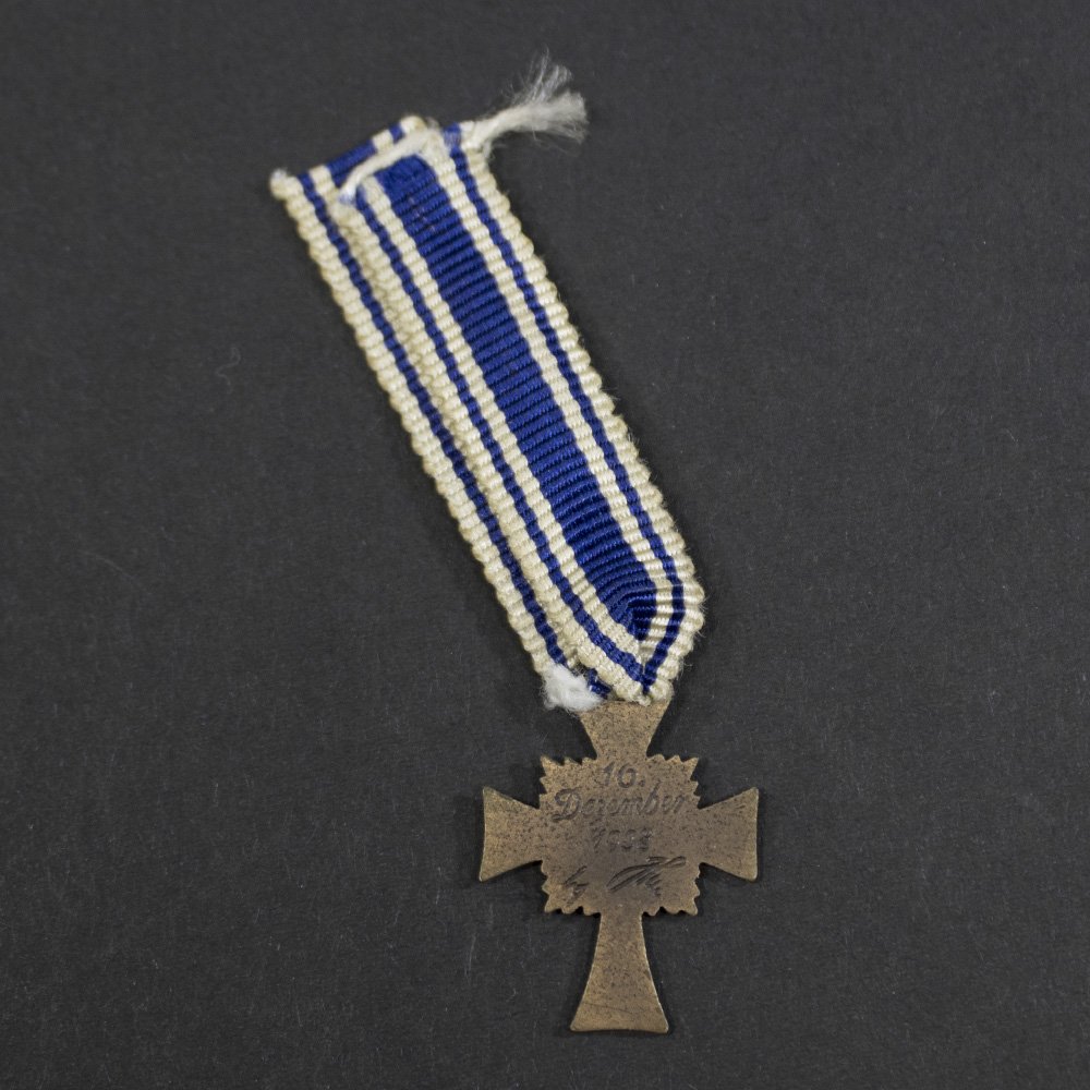 Bronze mothers cross miniature — image 2