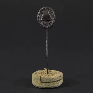 WW1 black wound badge stick pin