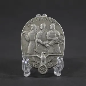 Tinnie – Tag der Arbeit 1935