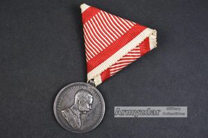 Silberne TAPFERKEITSMEDAILLE 'FJI'