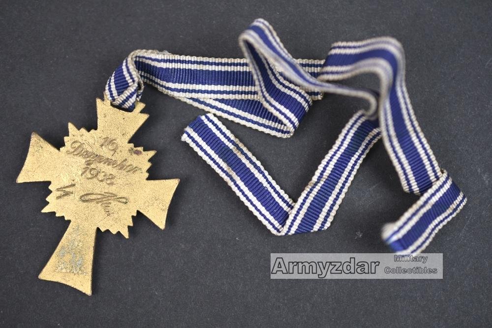 Ehrenkreuz der Deutschen Mutter in gold (nr.1) — image 2