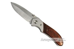 Pocket knife with wooden grips