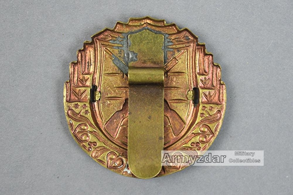 Czechoslovakian bronze badge for shooter from rifle — image 2