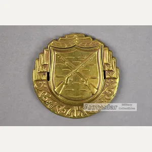 Czechoslovakian bronze badge for shooter from rifle