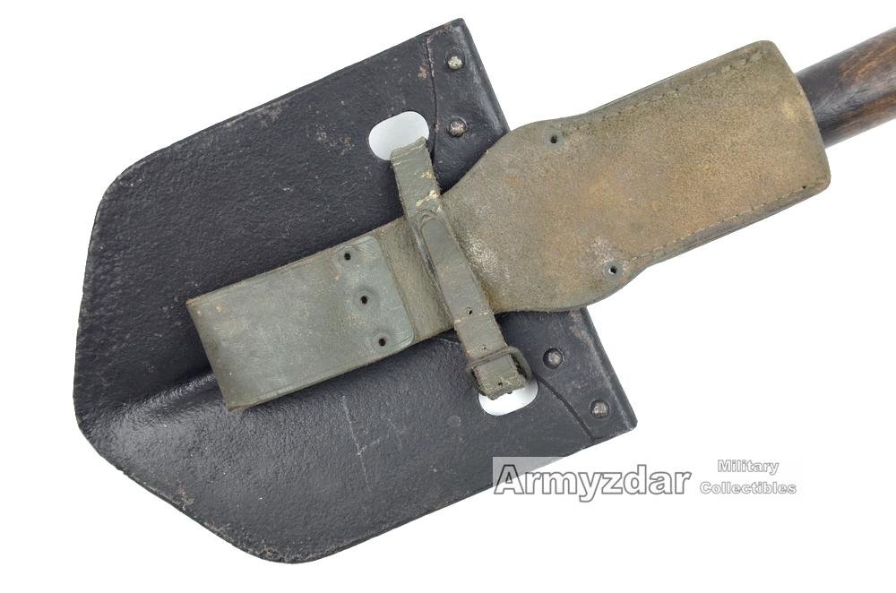 WW2 Italian shovel with carrier — image 5