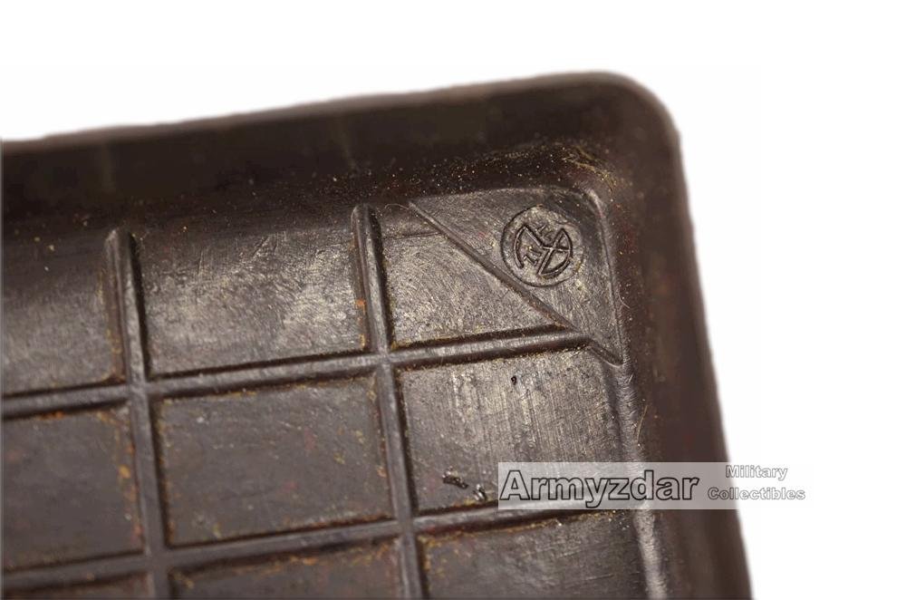 ZZ.35 Bakelite box — image 3