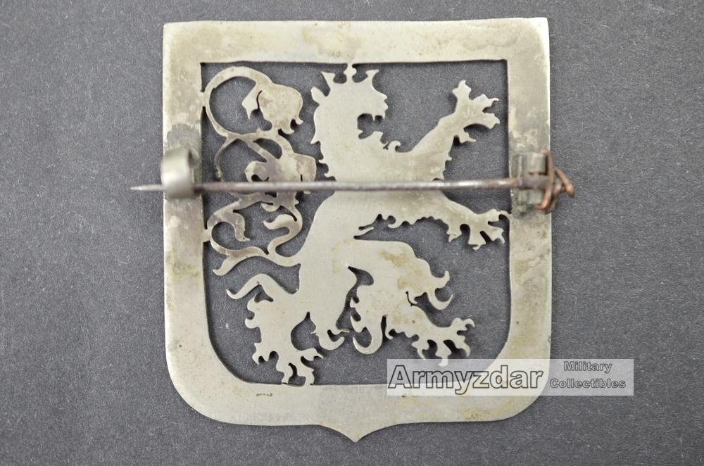 Protectorate brooch — image 2