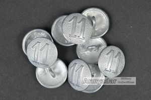 Repro German Shoulder Straps Button nr. 11 '19mm'