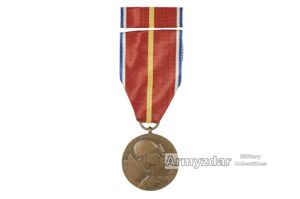ČSLA Medal 'Cesta a sláva dukelským hrdinům'
