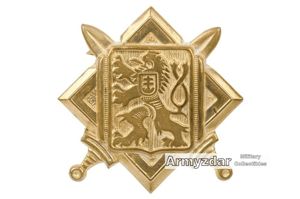 Czechoslovakian officer visor cap badge (nr.1)