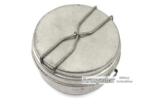 Czechoslovakian powtered mess tin 1949