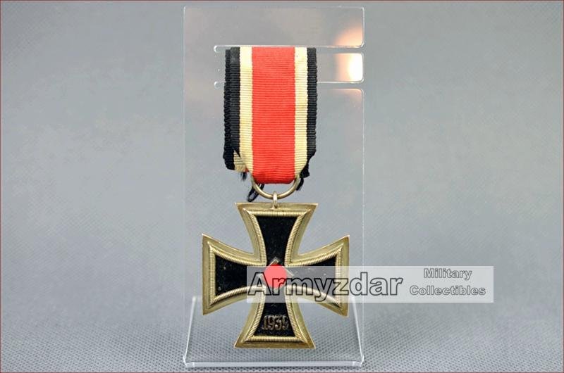 Plastic stand for crosses and medals — image 2