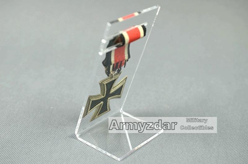 Plastic stand for crosses and medals — image 4