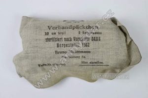 Verbandpäckchen 10cm – 1962 (en)