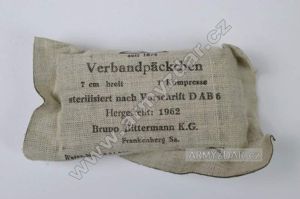 Verbandpäckchen 7cm – 1962 (en)