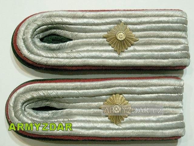 LW collar tabs + shoulderboards – clerk — image 4