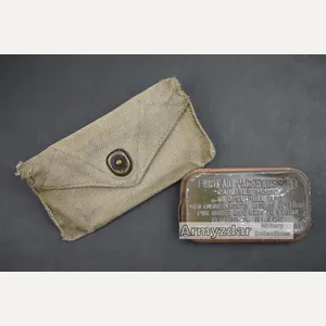 US M1942 Tan first aid pouch + dressing '1941'