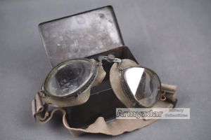 German motorcycle goggles in case „GS 41'