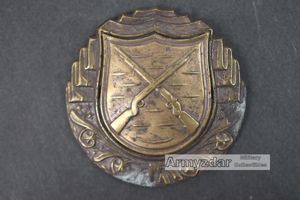 Czechoslovakian bronze badge for shooter from rifle
