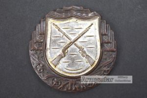 Czechoslovakian silver badge for shooter from rifle