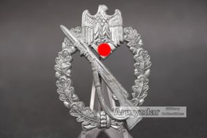 Infanteriesturmabzeichen in silber 'M.K.1'