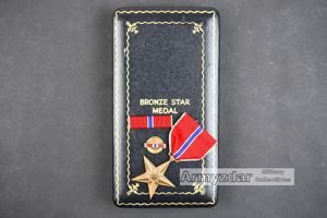 US WW2 Bronze star medal in box