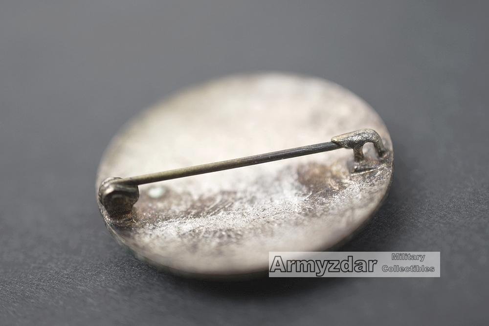 DRK Brosche für Helferin — image 3