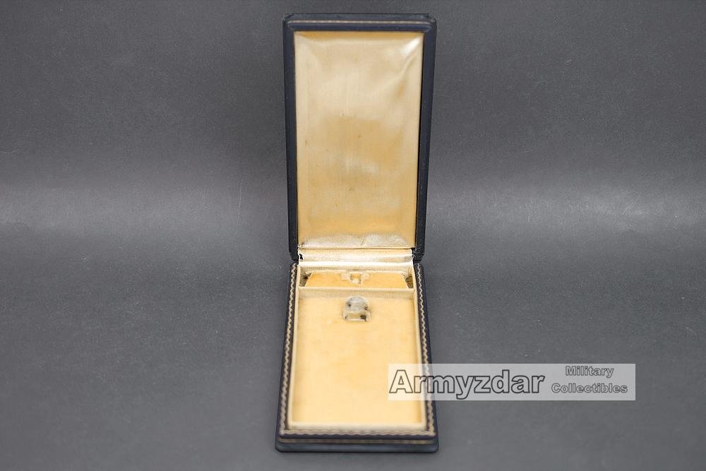 US WW2 Purple Heart in box 'numbered' — image 3