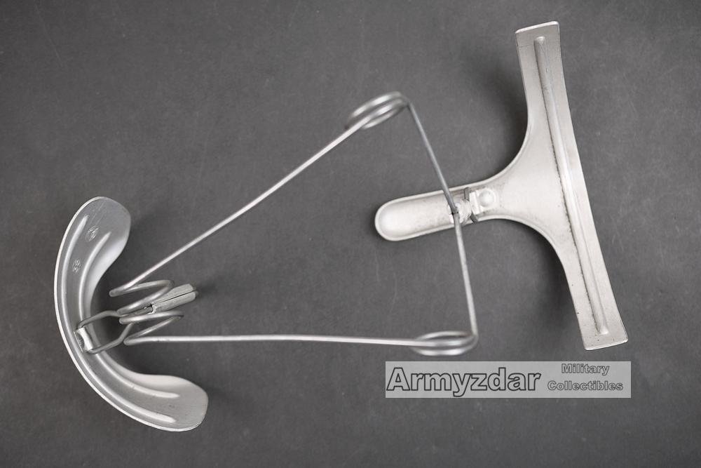 German Gasmaske Maskenspanner — image 2