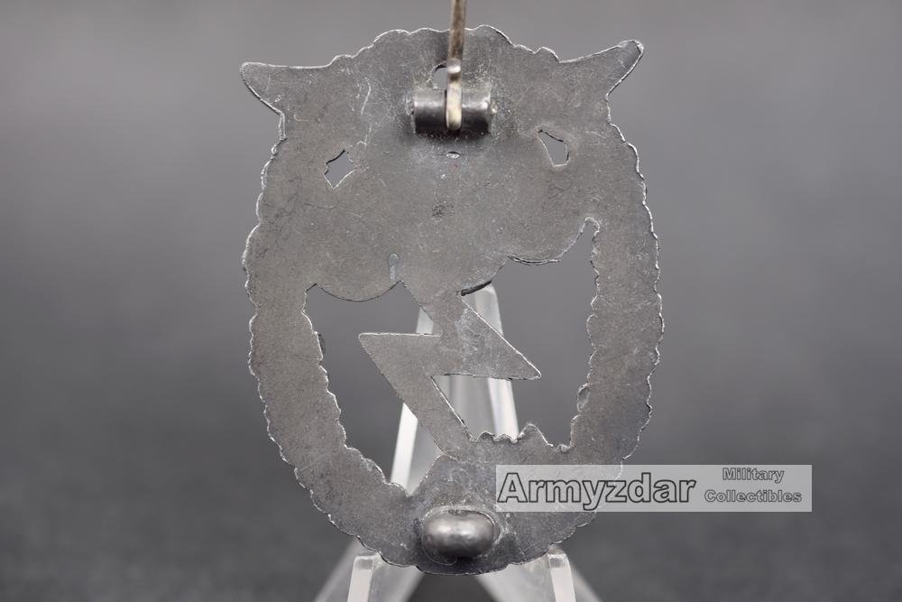 Erdkampfabzeichen „Arno Wallpach' — image 3