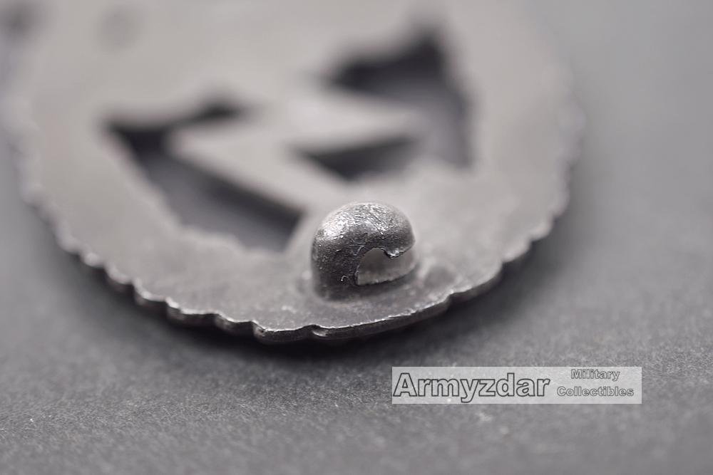 Erdkampfabzeichen „Arno Wallpach' — image 4