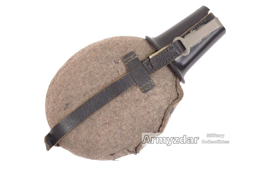 Late war M31 Feldflasche 'MN44' — image 2