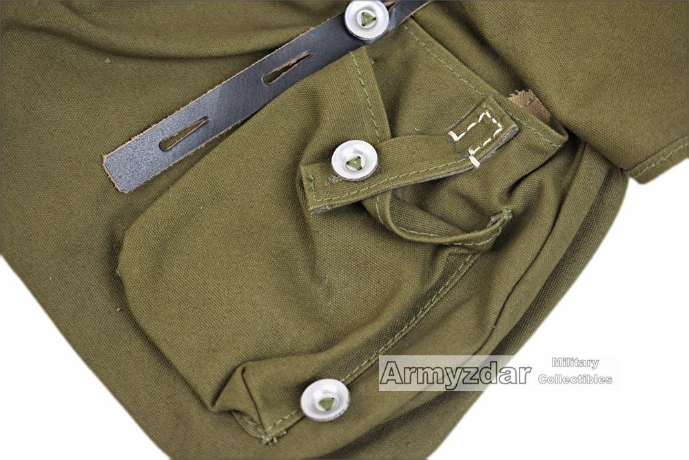 Repro M1944 German breadbag with strap — image 4