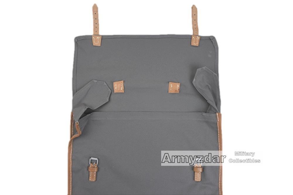 Repro German grey bag with brown leather 'Kleidersack' — image 3