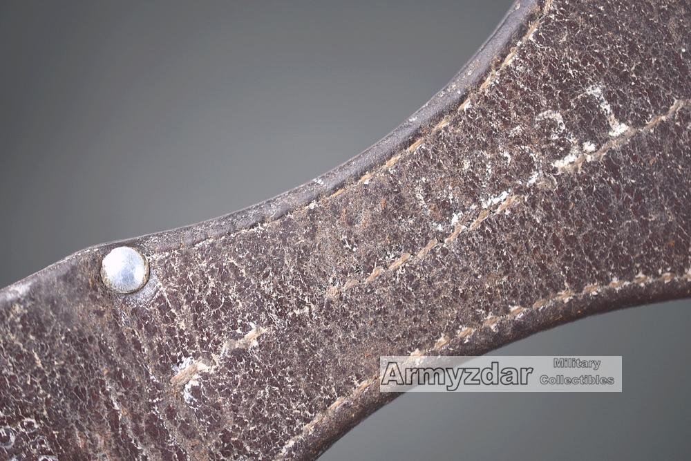 LW Brown bayonet frog 'G.253.I' — image 4